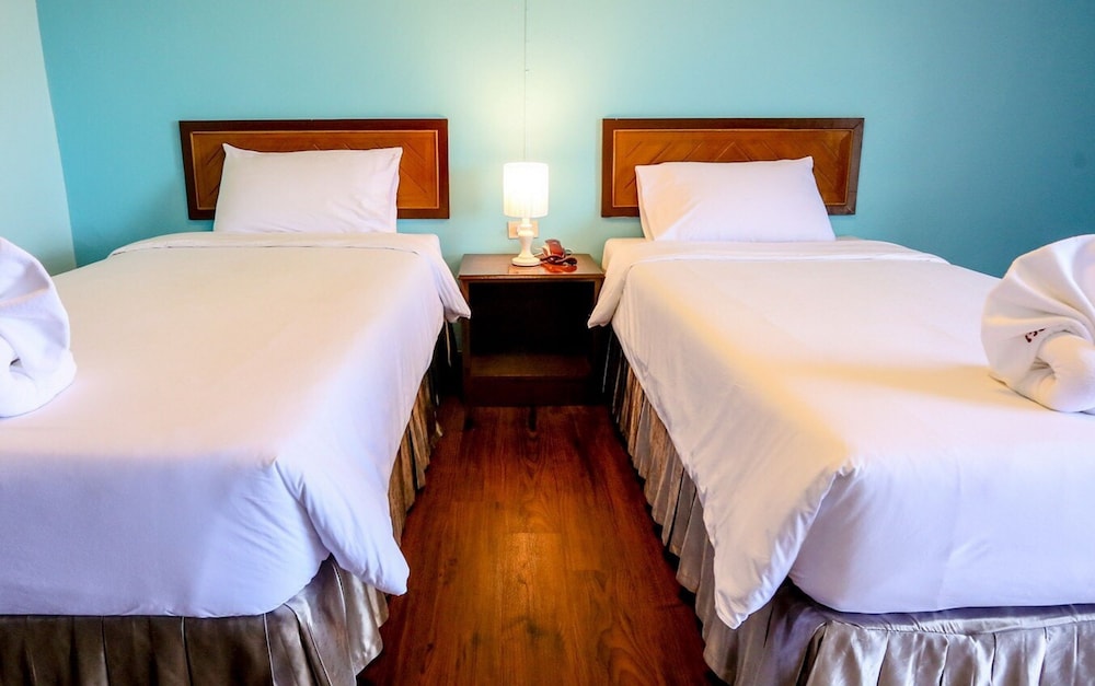 Wiangwalee Hotel — Hotel rooms in Rayong, Rayong