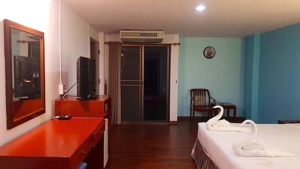 Wiangwalee Hotel — Hotel rooms in Rayong, Rayong