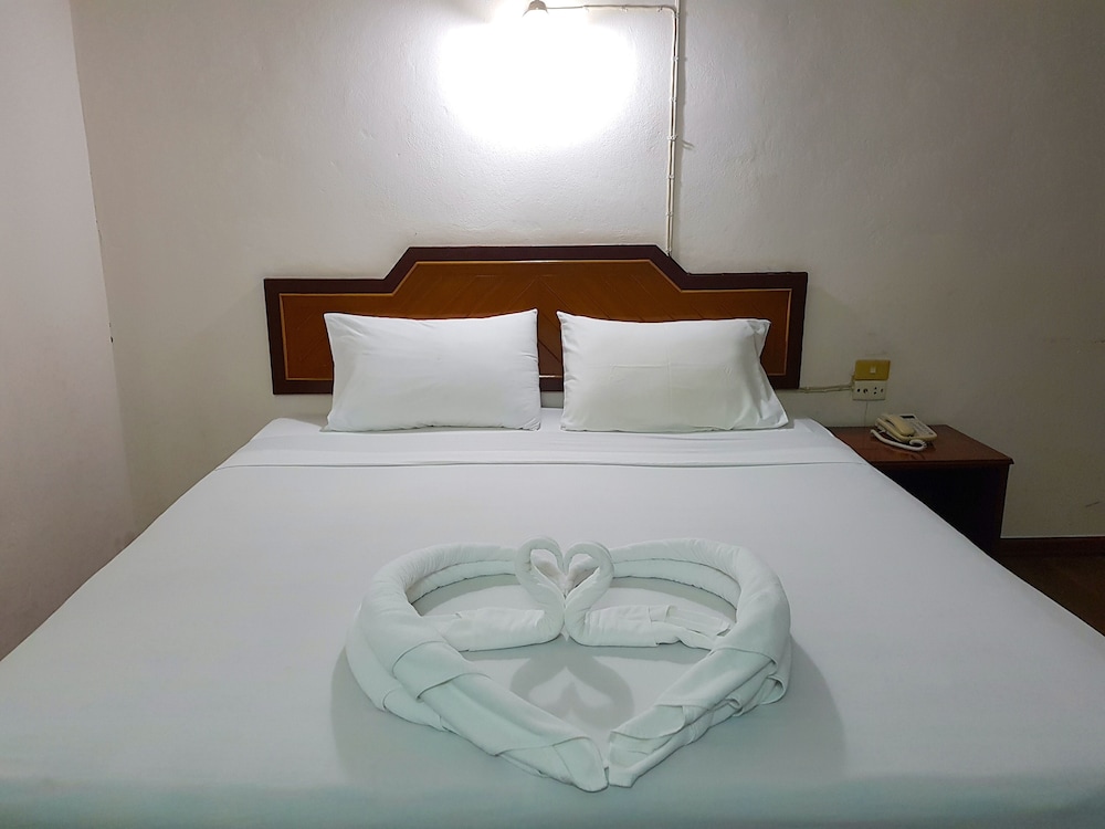 Wiangwalee Hotel — Hotel rooms in Rayong, Rayong