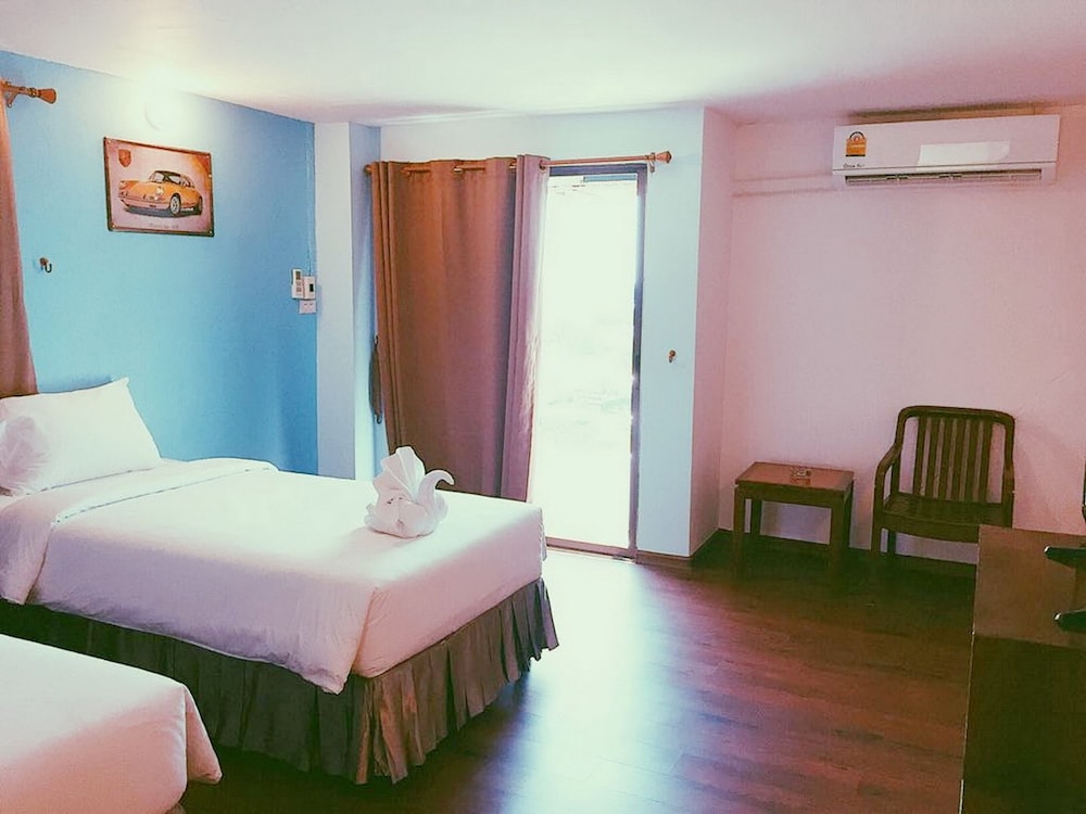 Wiangwalee Hotel — Hotel rooms in Rayong, Rayong