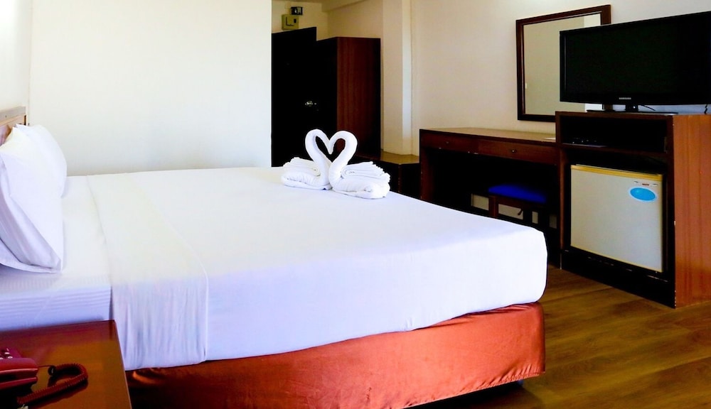 Wiangwalee Hotel — Hotel rooms in Rayong, Rayong