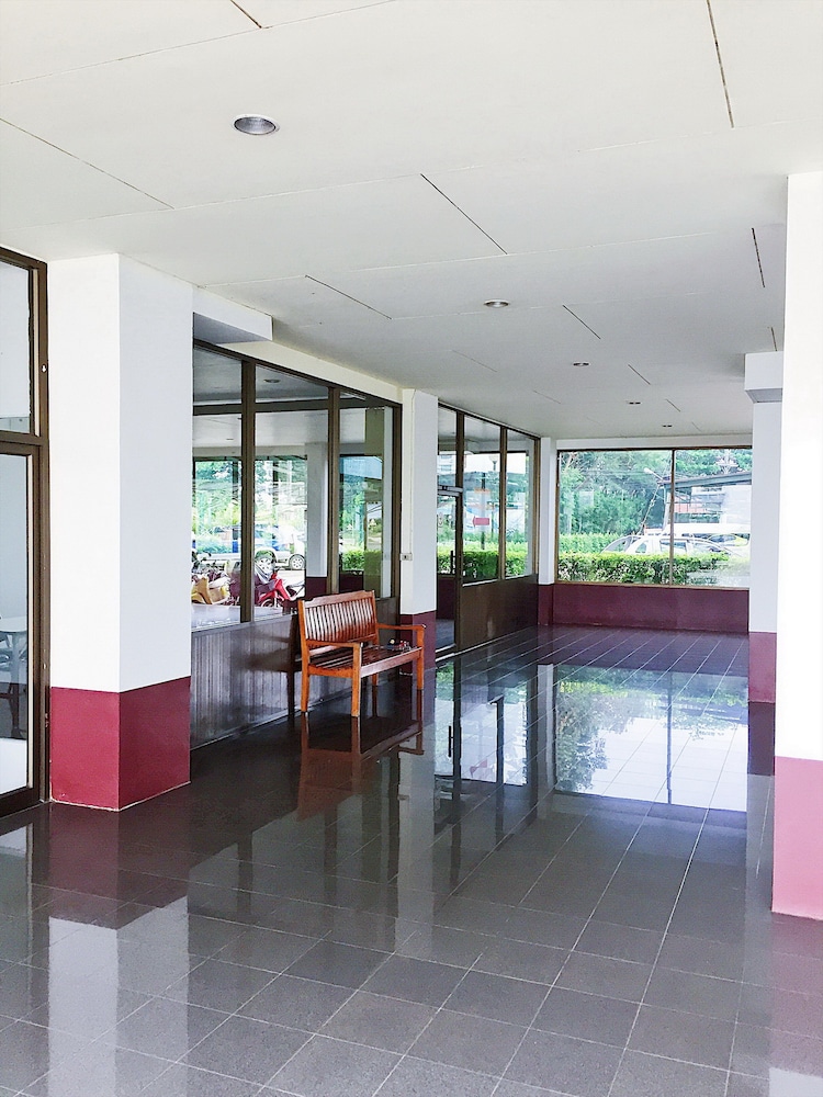 Wiangwalee Hotel — Hotel building in Rayong, Rayong