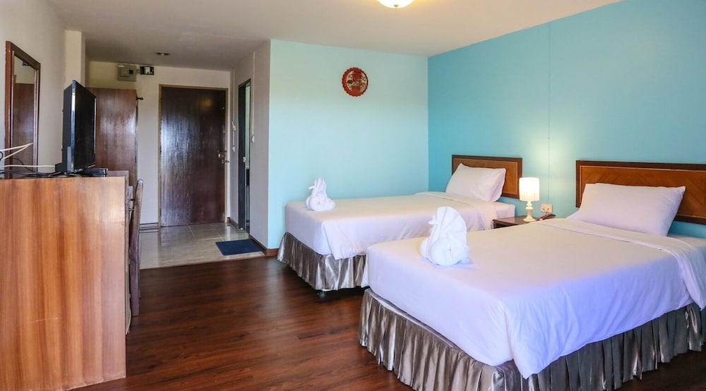 Wiangwalee Hotel — Hotel rooms in Rayong, Rayong