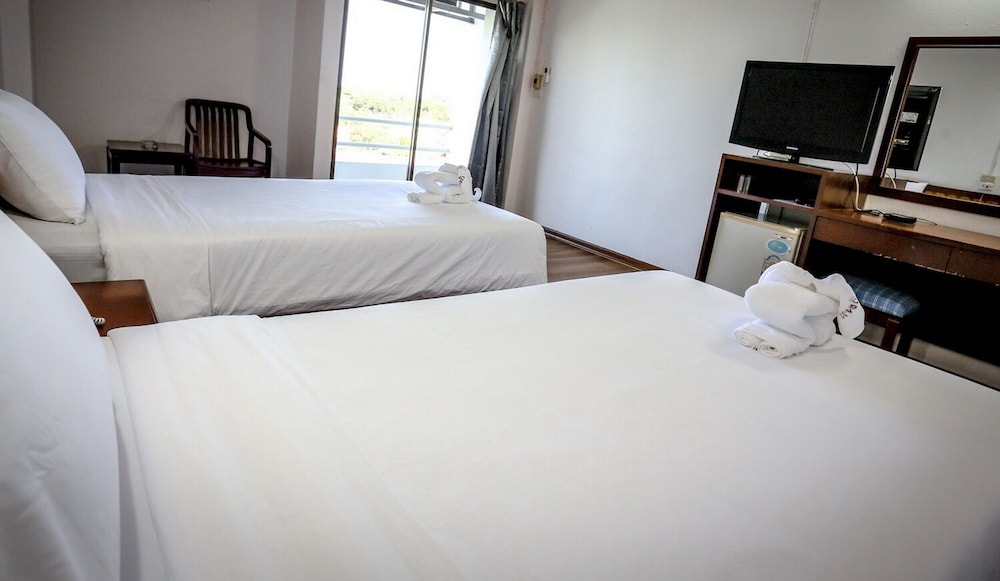 Wiangwalee Hotel — Hotel rooms in Rayong, Rayong