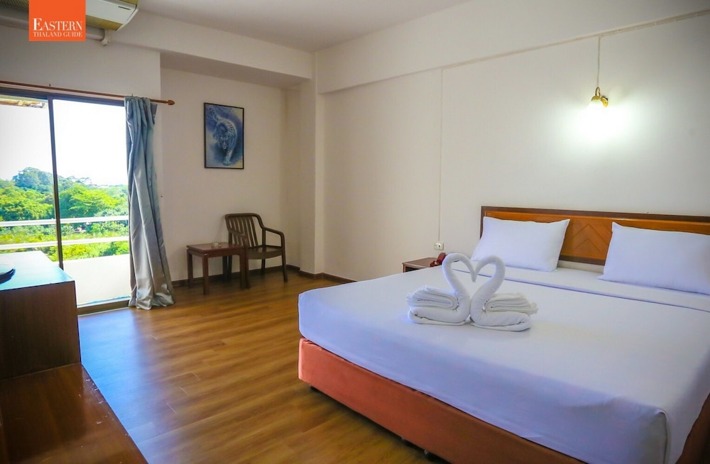 Wiangwalee Hotel — Hotel rooms in Rayong, Rayong