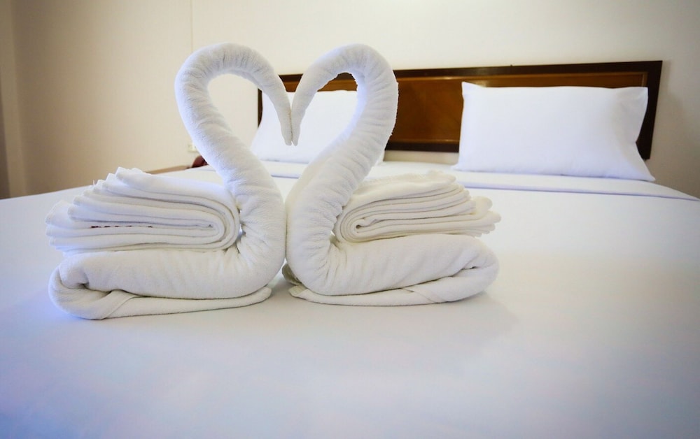 Wiangwalee Hotel — Hotel rooms in Rayong, Rayong
