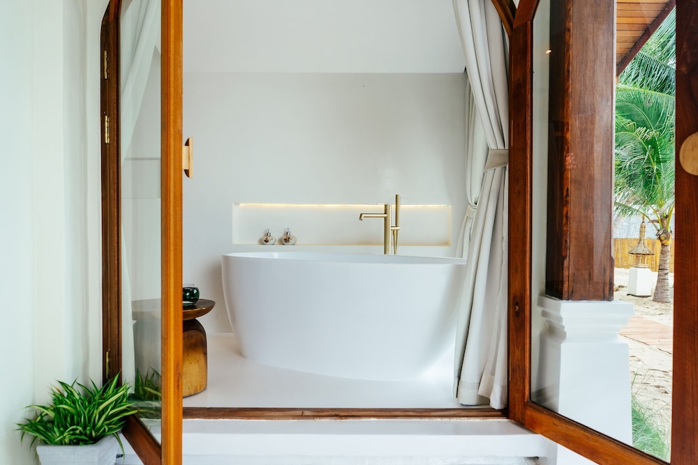 Zazen Boutique Resort & Spa — Hotel rooms in Mae Nam, Surat Thani