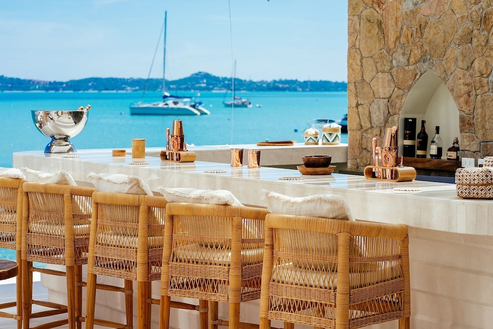 Zazen Boutique Resort & Spa — Restaurant & bars in Mae Nam, Surat Thani