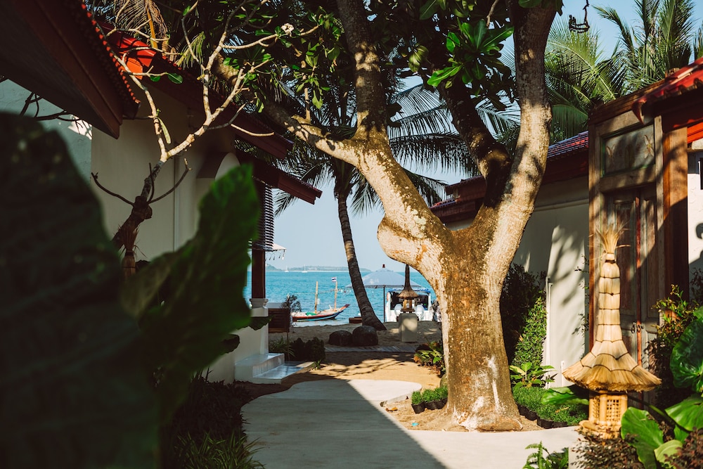 Zazen Boutique Resort & Spa — Beach in Mae Nam, Surat Thani