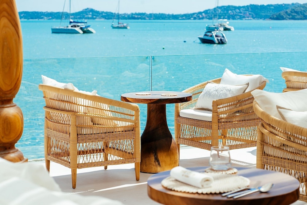 Zazen Boutique Resort & Spa — Restaurant & bars in Mae Nam, Surat Thani