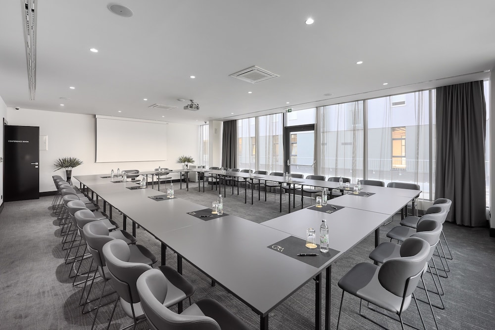 Sia Split Hotel — Hotel building in Split, Split-Dalmatia