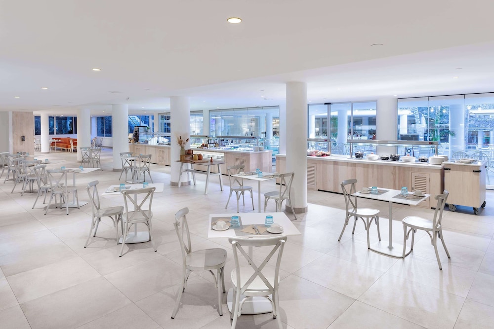 Sol Fuerteventura Jandia - All Suites — Restaurant & bars in Esquinzo, Canary Islands
