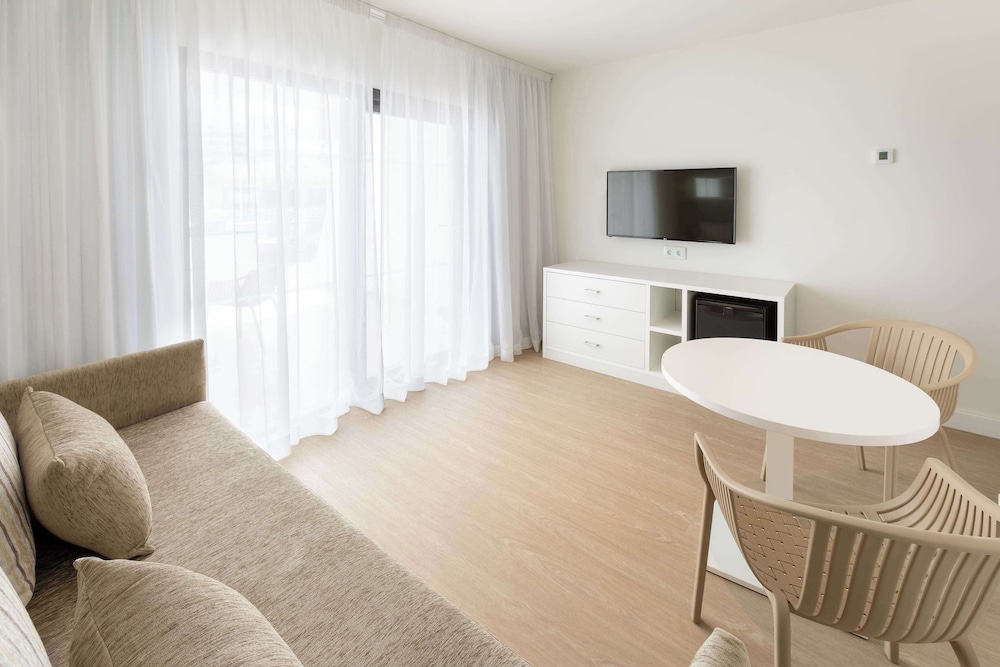 Sol Fuerteventura Jandia - All Suites — Hotel rooms in Esquinzo, Canary Islands