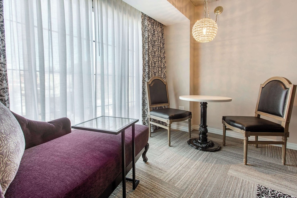 Cambria Hotel New Orleans Downtown Warehouse District — Hotel rooms in New Orleans, Louisiana