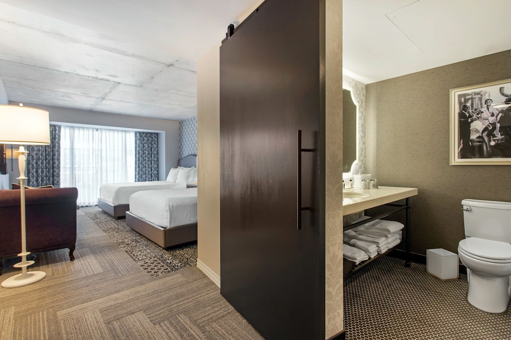 Cambria Hotel New Orleans Downtown Warehouse District — Hotel rooms in New Orleans, Louisiana