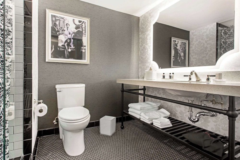 Cambria Hotel New Orleans Downtown Warehouse District — Hotel rooms in New Orleans, Louisiana