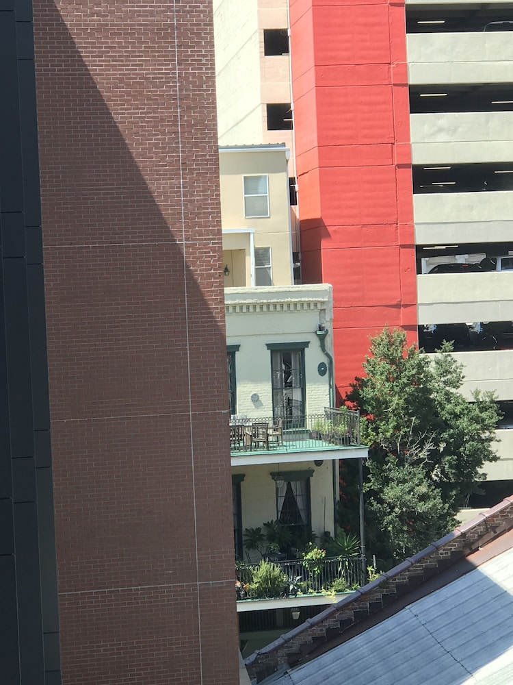 Cambria Hotel New Orleans Downtown Warehouse District — Hotel building in New Orleans, Louisiana