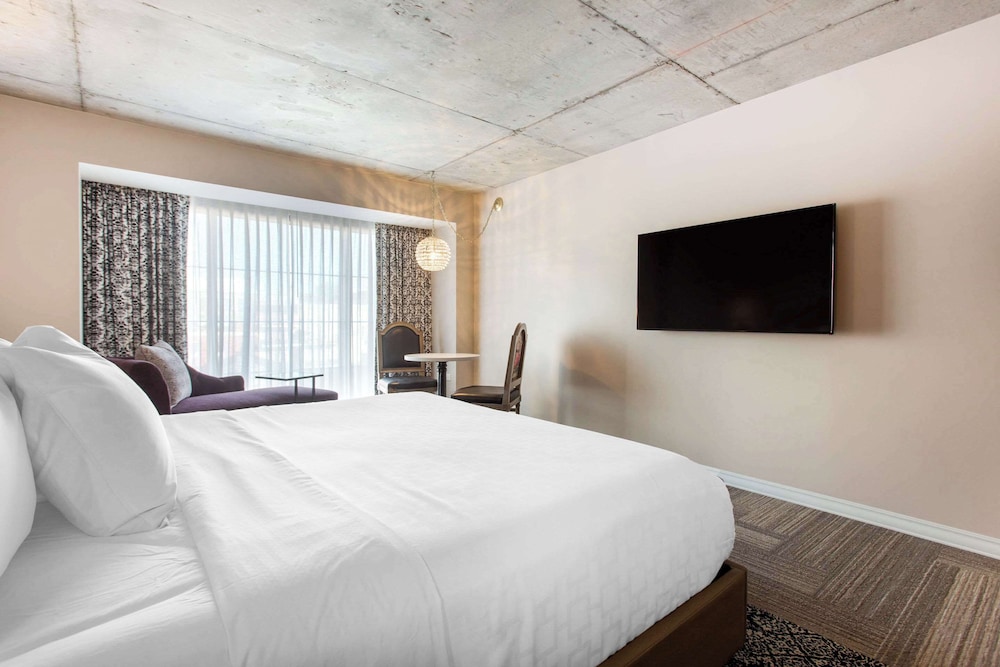 Cambria Hotel New Orleans Downtown Warehouse District — Hotel rooms in New Orleans, Louisiana