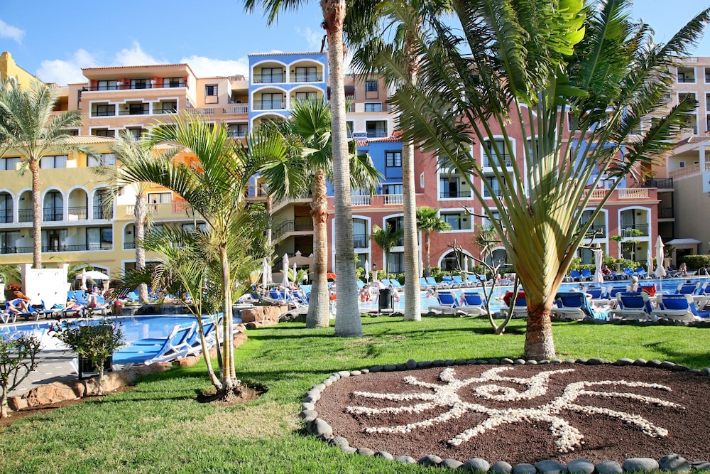 Bahia Principe Explore Costa Adeje - Hyatt Inclusive Collection - Totally Refurbished in 2026 — Hotel building in Playa Paraiso, Canary Islands