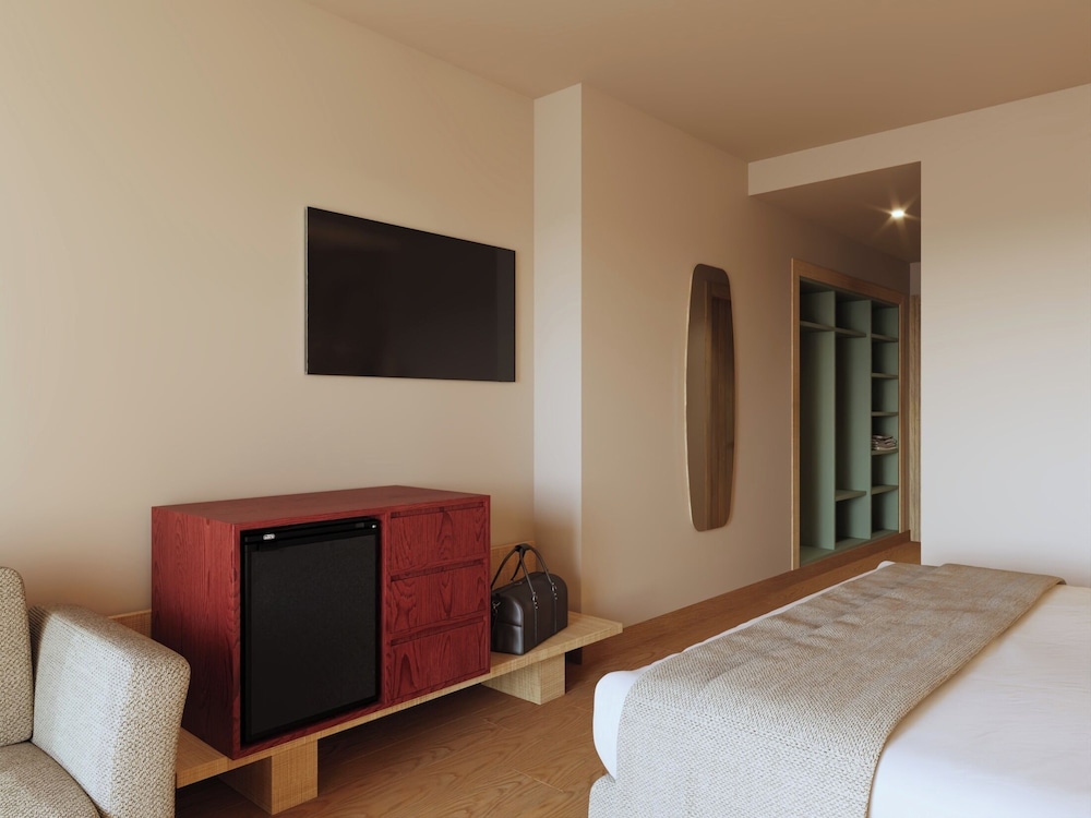 Bahia Principe Explore Costa Adeje - Hyatt Inclusive Collection - Totally Refurbished in 2026 — Hotel rooms in Playa Paraiso, Canary Islands