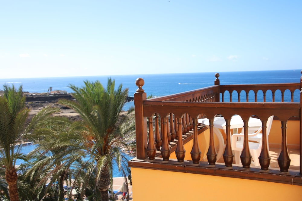 Bahia Principe Explore Costa Adeje - Hyatt Inclusive Collection - Totally Refurbished in 2026 — Hotel rooms in Playa Paraiso, Canary Islands