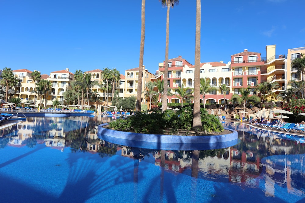 Bahia Principe Explore Costa Adeje - Hyatt Inclusive Collection - Totally Refurbished in 2026 — Swimming pool in Playa Paraiso, Canary Islands