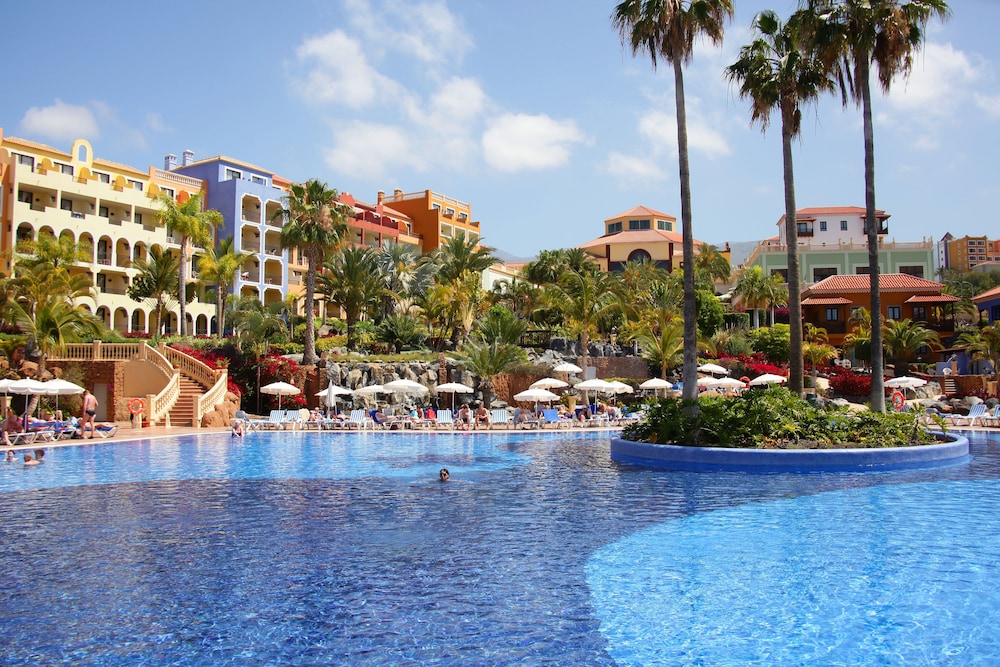 Bahia Principe Explore Costa Adeje - Hyatt Inclusive Collection - Totally Refurbished in 2026 — Swimming pool in Playa Paraiso, Canary Islands