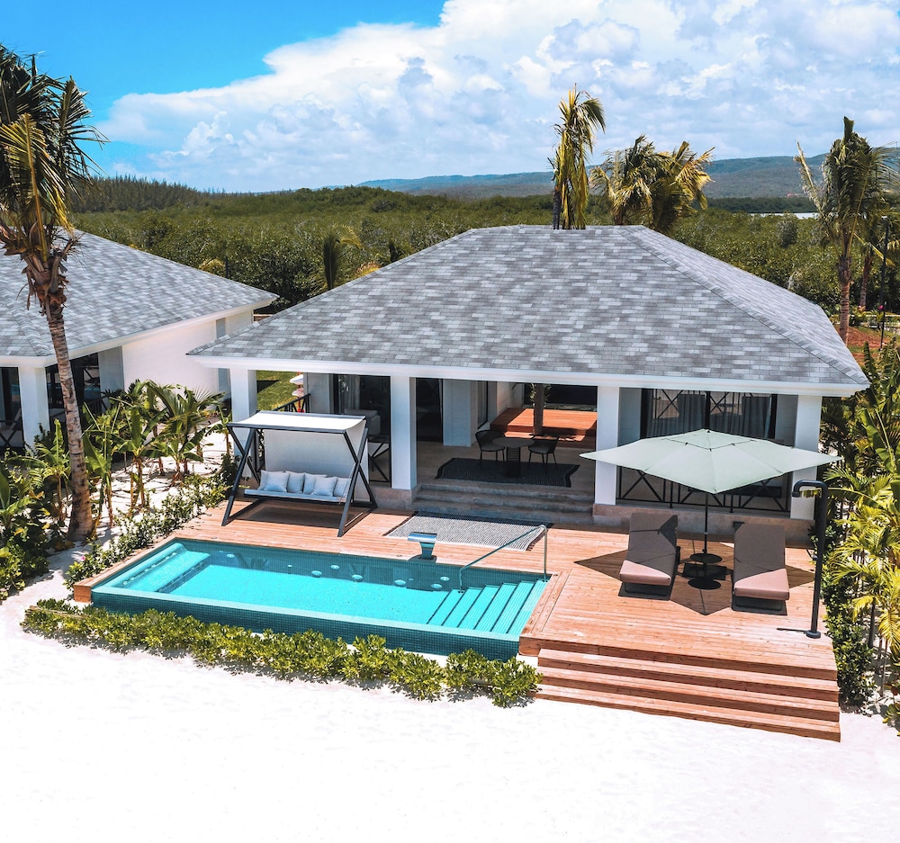 Excellence Oyster Bay - Adults Only All Inclusive — Swimming pool in Falmouth
