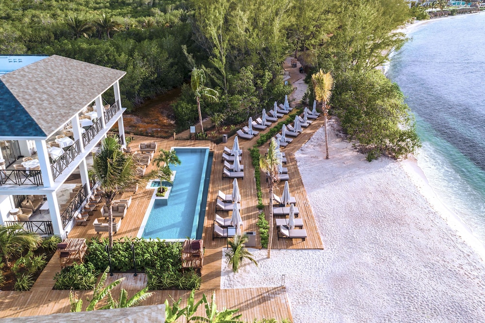 Excellence Oyster Bay - Adults Only All Inclusive — Swimming pool in Falmouth