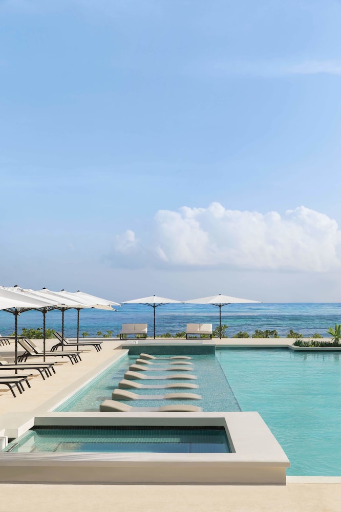 Excellence Oyster Bay - Adults Only All Inclusive — Swimming pool in Falmouth
