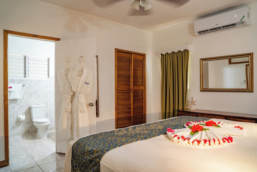 Merrils Beach Resort II — Hotel rooms in Negril