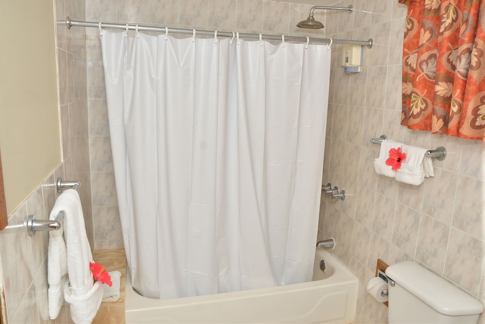 Merrils Beach Resort II — Hotel rooms in Negril