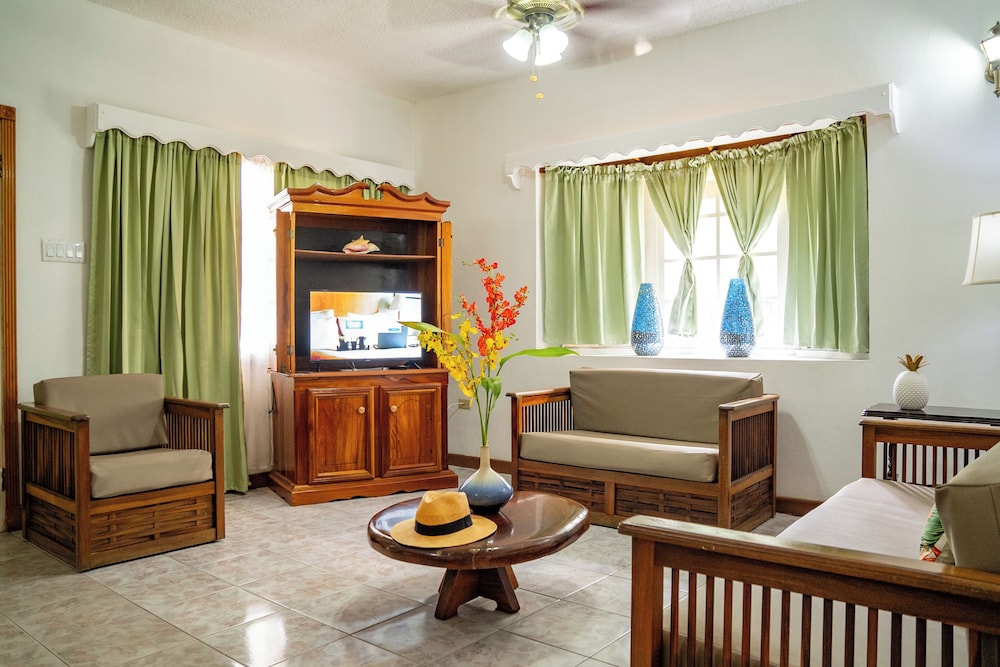 Merrils Beach Resort II — Hotel rooms in Negril