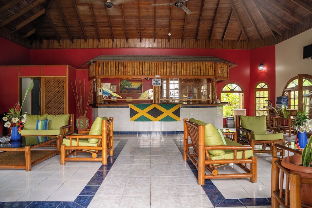Merrils Beach Resort II — Hotel building in Negril