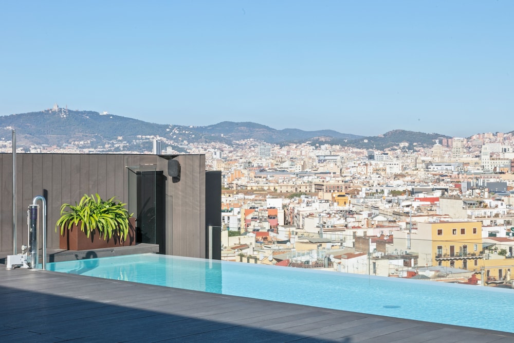 Hotel Andante Drassanes — Swimming pool in Barcelona, Catalonia