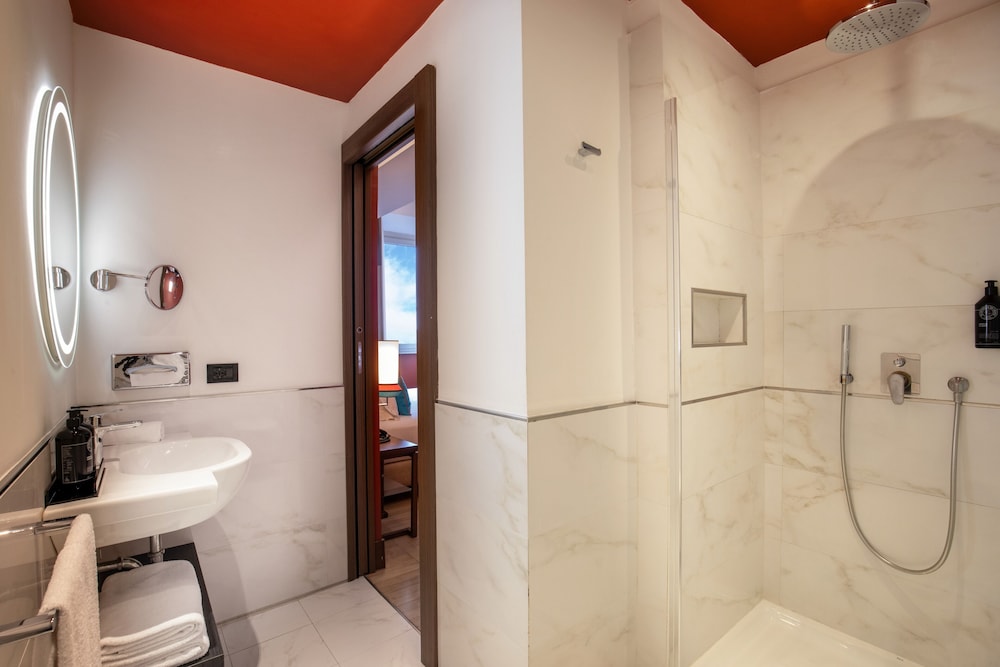 The Independent Hotel — Hotel rooms in Rome, Lazio