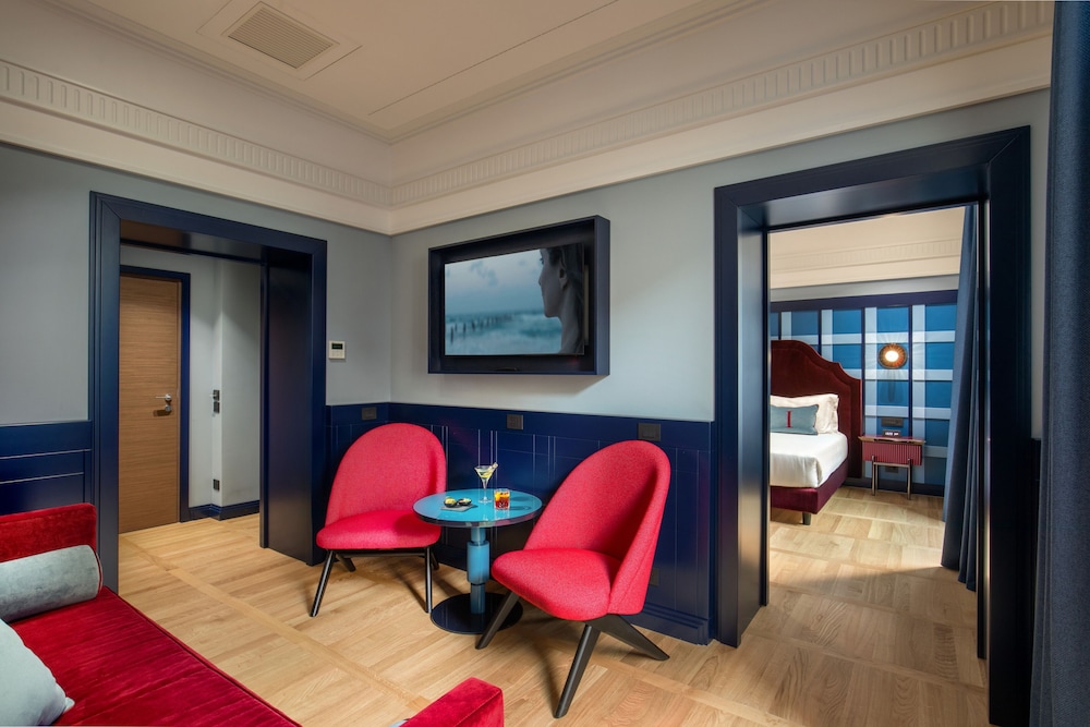 The Independent Hotel — Hotel rooms in Rome, Lazio
