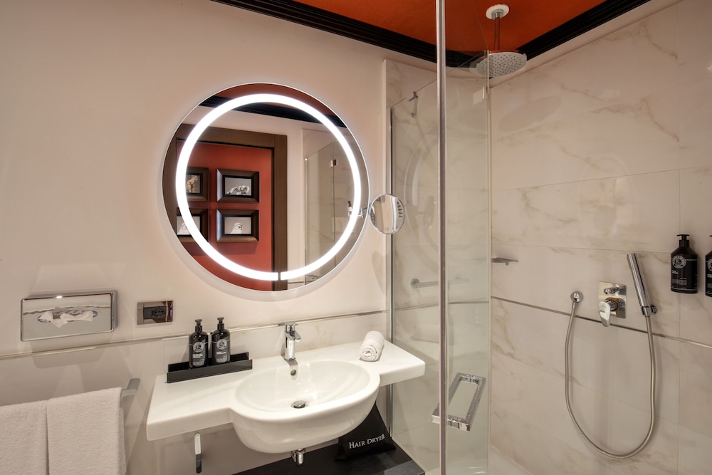 The Independent Hotel — Hotel rooms in Rome, Lazio