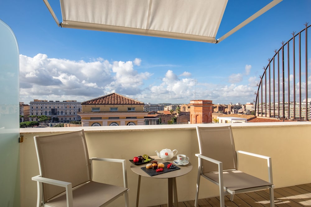 The Independent Hotel — Hotel rooms in Rome, Lazio