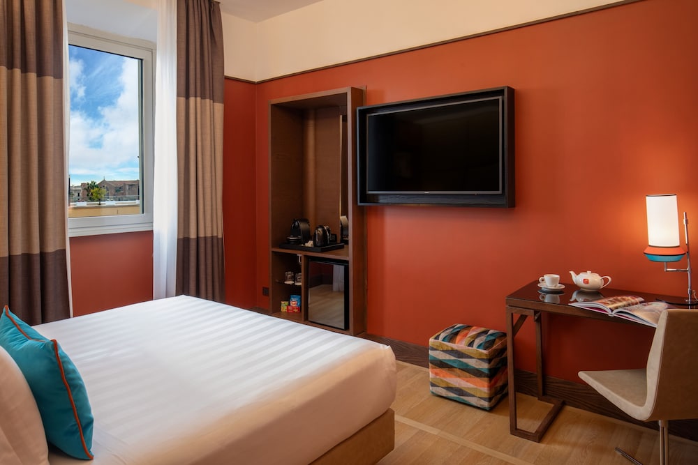The Independent Hotel — Hotel rooms in Rome, Lazio