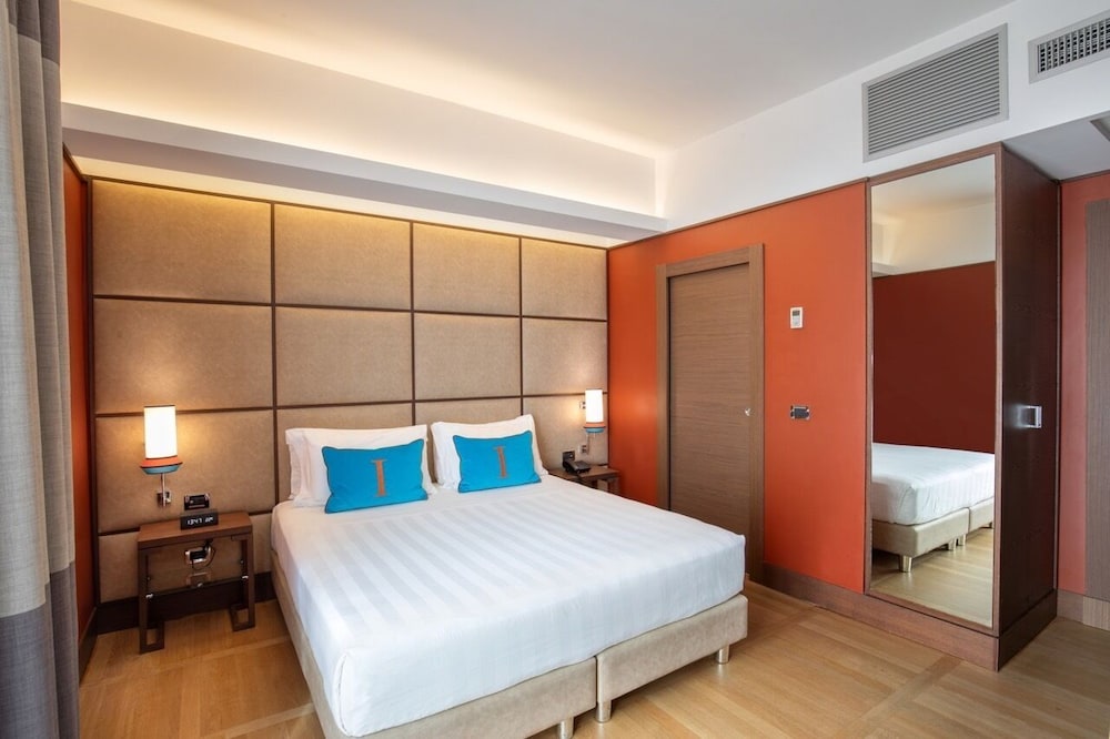 The Independent Hotel — Hotel rooms in Rome, Lazio