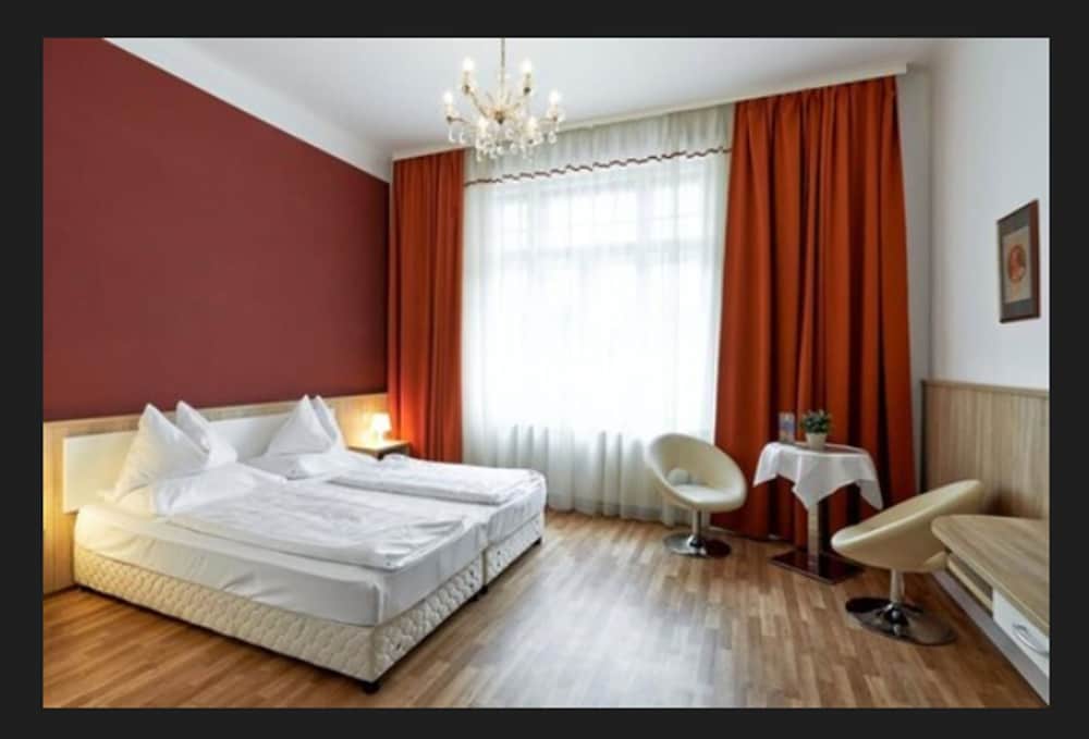 Hotel Pension Baronesse - zdjęcie 2
