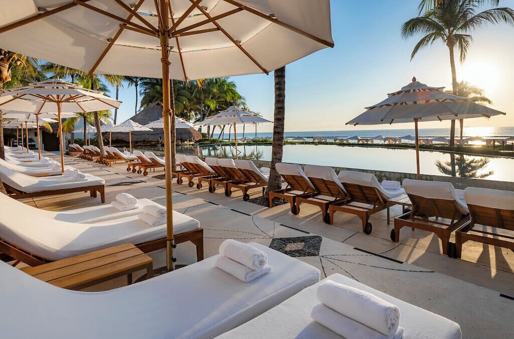 Ambassador at Grand Velas All Inclusive — Swimming pool in Playa del Carmen, Quintana Roo