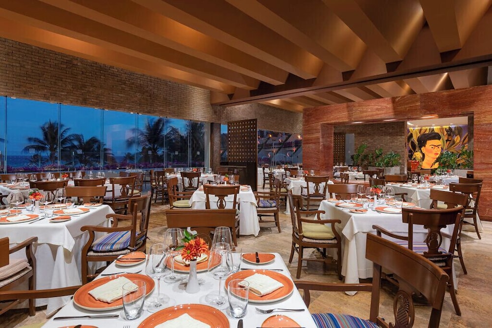 Ambassador at Grand Velas All Inclusive — Restaurant & bars in Playa del Carmen, Quintana Roo