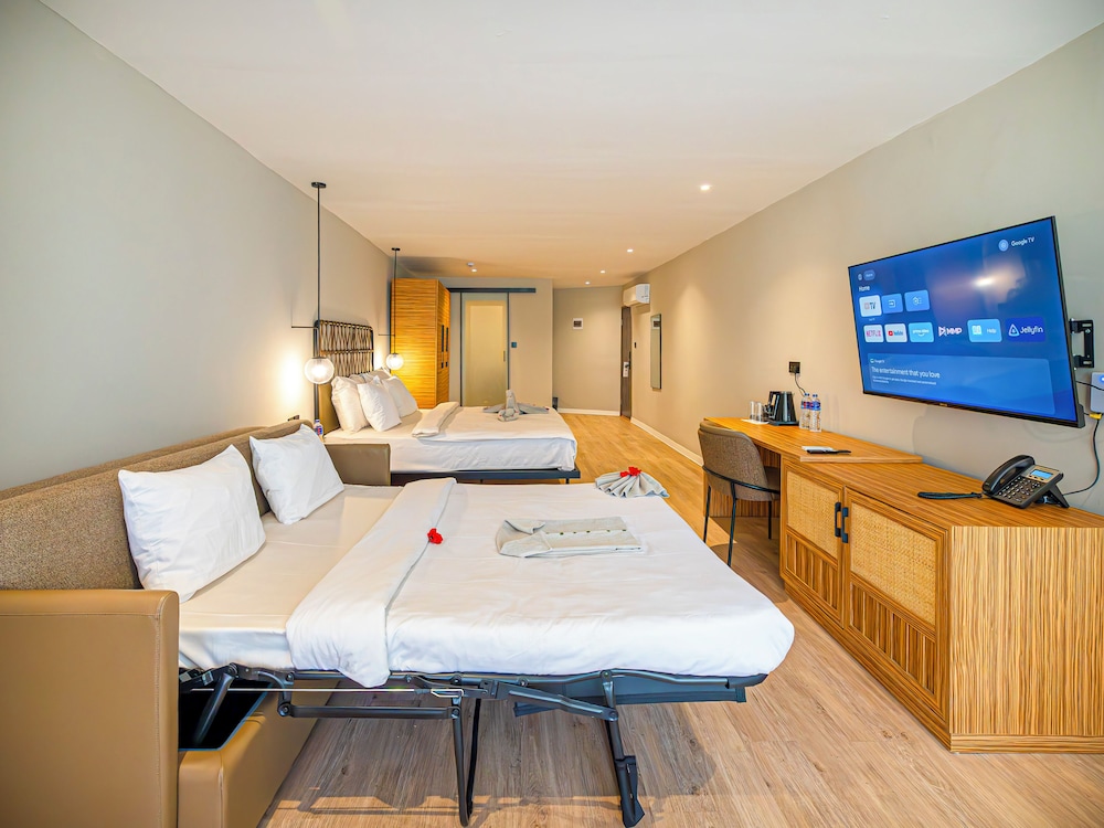Kombo Beach Resort — Hotel rooms in Serrekunda