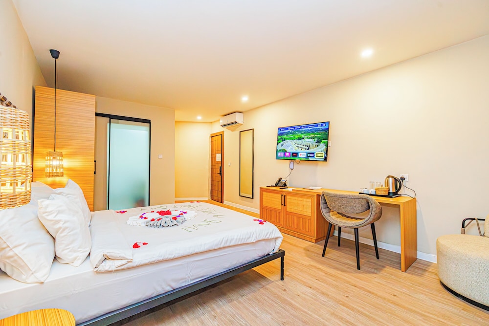 Kombo Beach Resort — Hotel rooms in Serrekunda