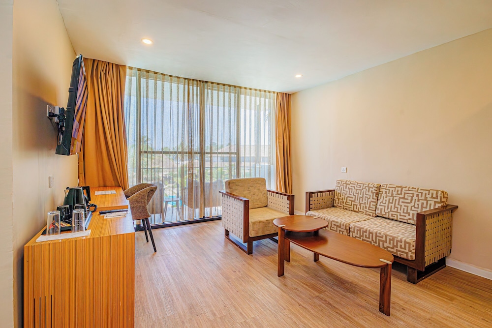 Kombo Beach Resort — Hotel rooms in Serrekunda