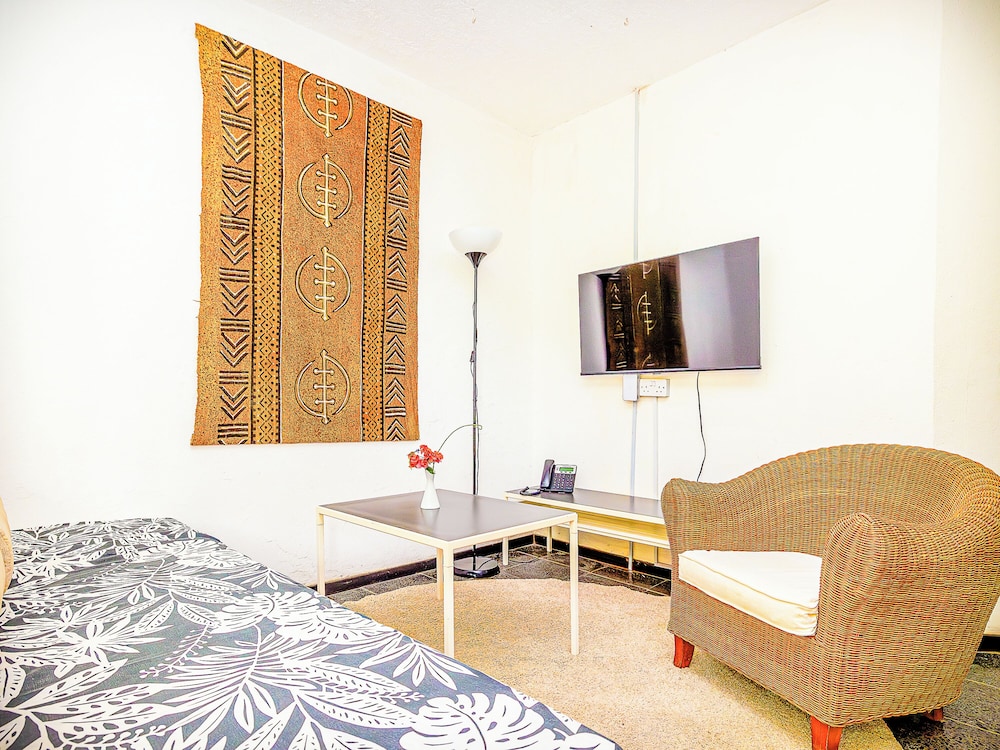 Kombo Beach Resort — Hotel rooms in Serrekunda