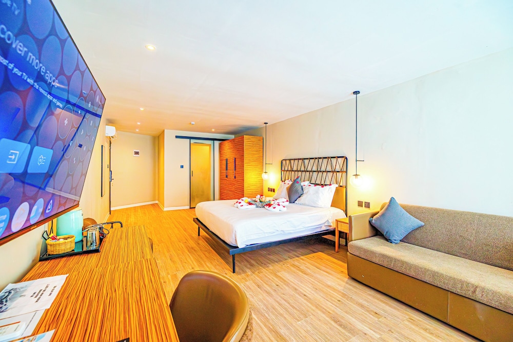 Kombo Beach Resort — Hotel rooms in Serrekunda