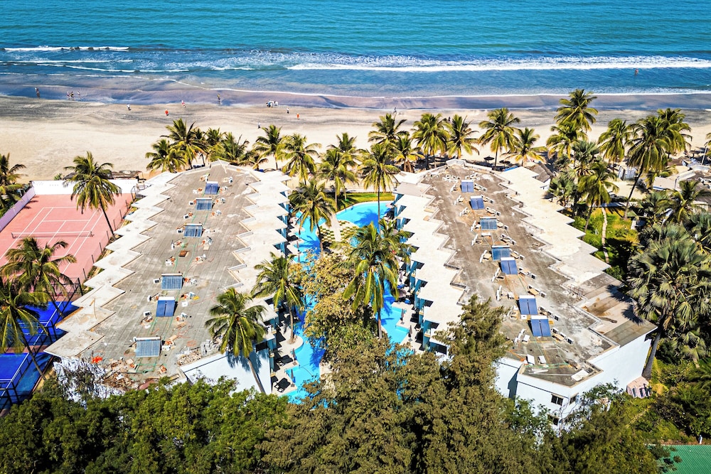 Kombo Beach Resort — Main photo in Serrekunda